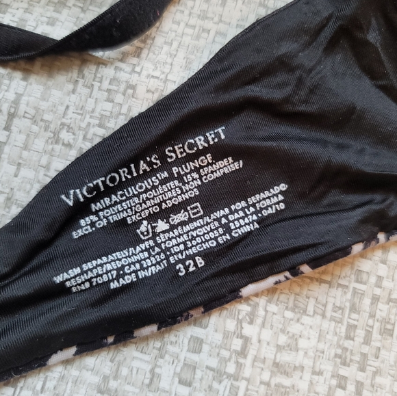VICTORIA'S SECRET Leopard Miraculous Plunge Push Up Bra Size 32B - Picture 3 of 3